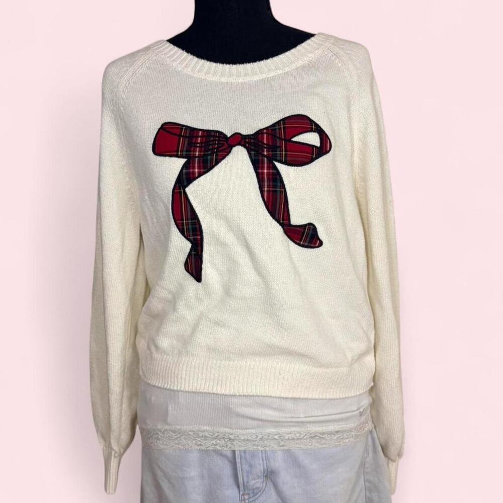 Hollister Size XS oversized white sweater with red plaid fall cozy preppy school